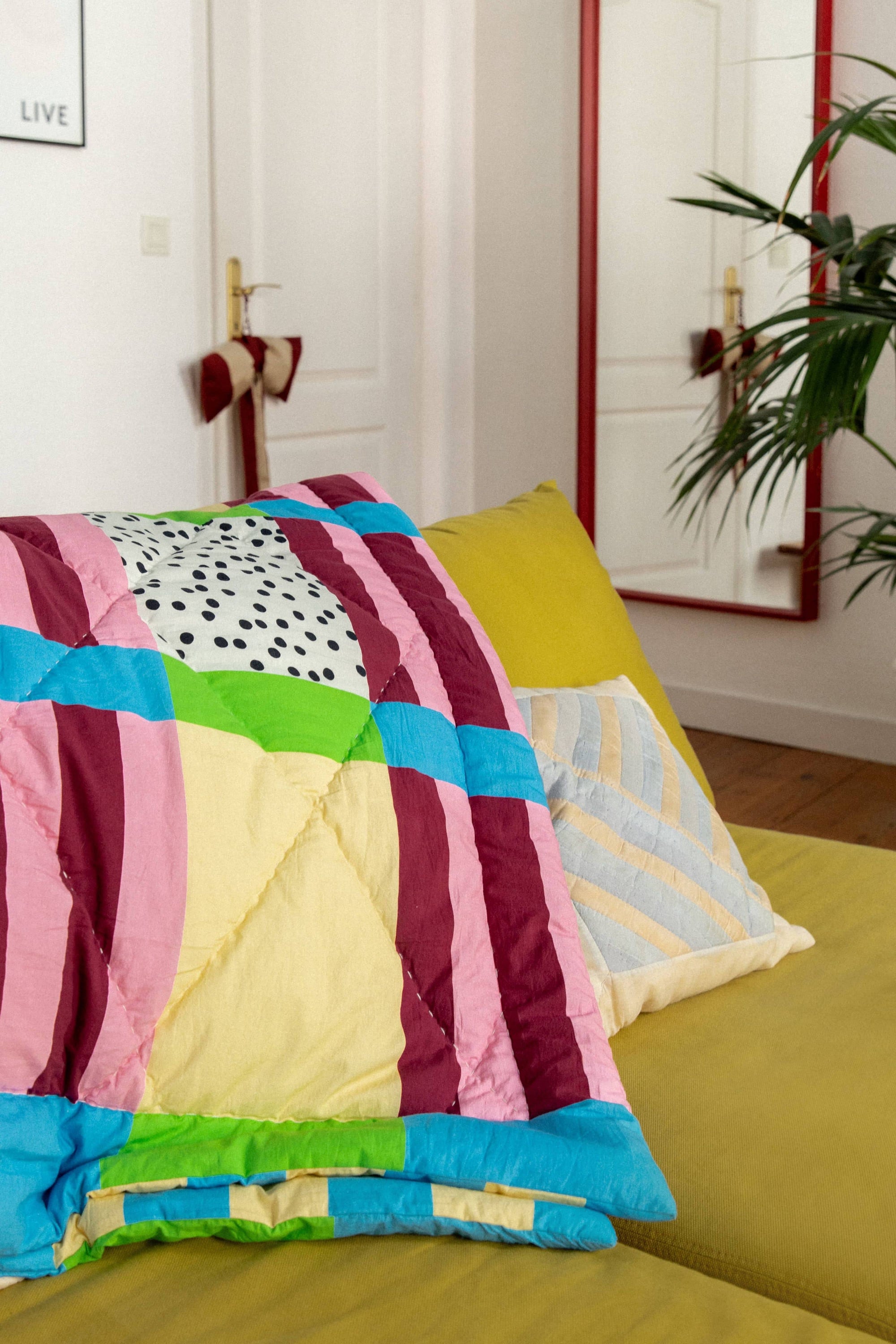 Sunday Mood Throw