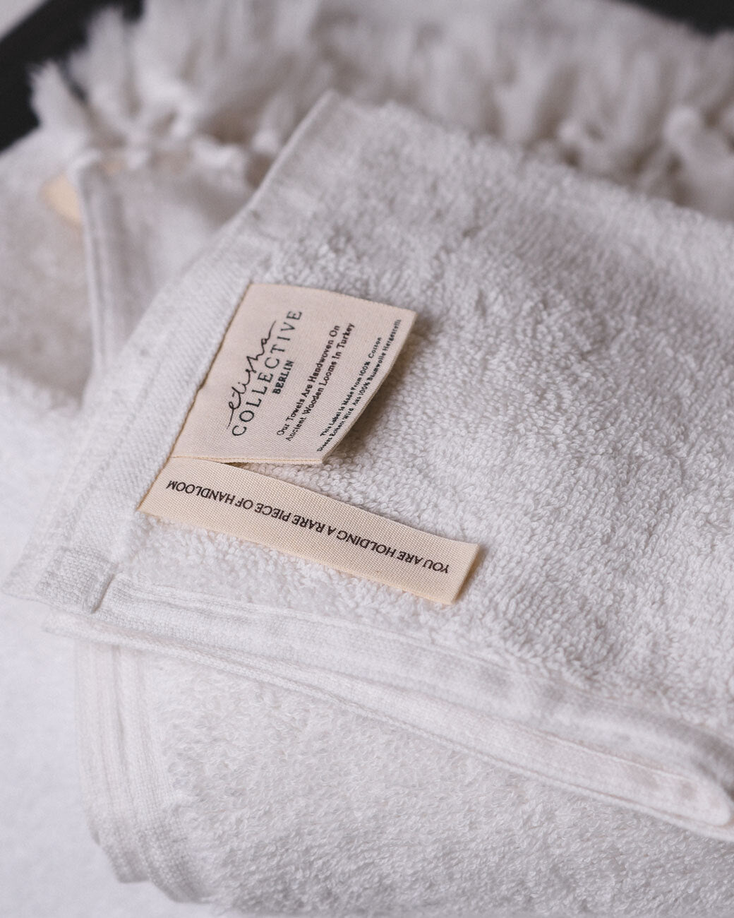 Plush & Bare Cotton Set of two Towels in White