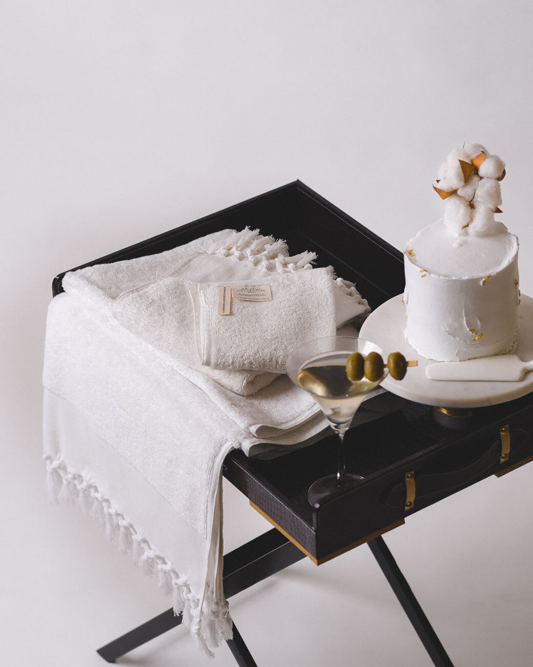 Plush & Bare Cotton Set of two Towels in White