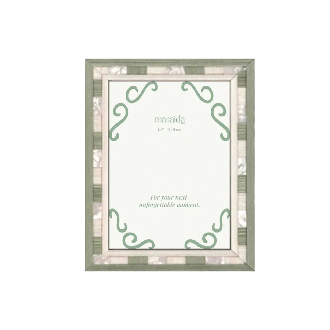 Affetto Green and Pearl Photo Frame, 13 × 18 cm