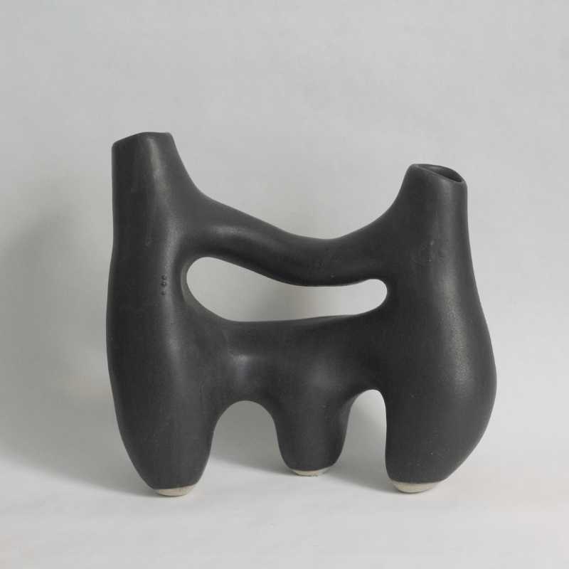 Simbiosis Vase Charcoal Black