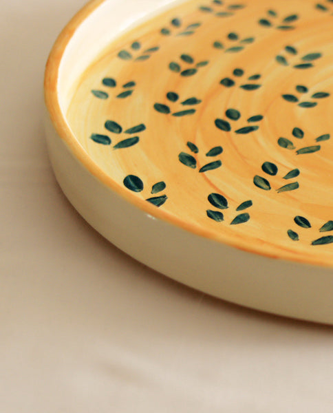 ROUND YELLOW CERAMIC SERVING PLATTER 