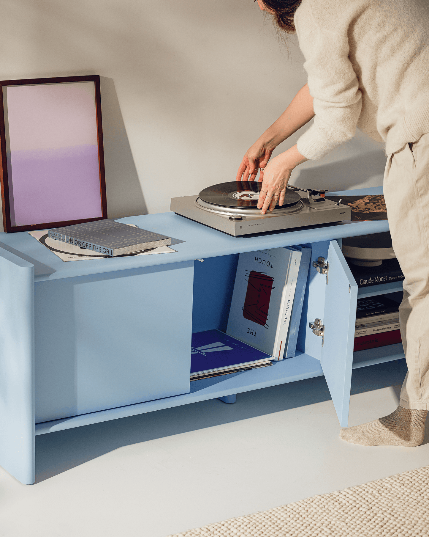 Rali TV Stand