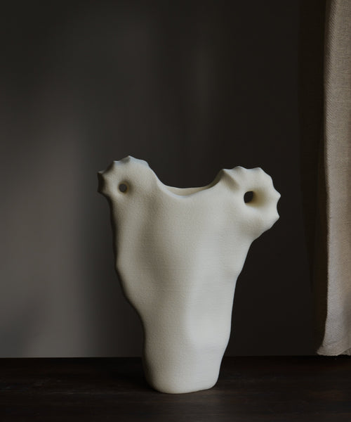Ribs | Vase 01 | Sandstone
