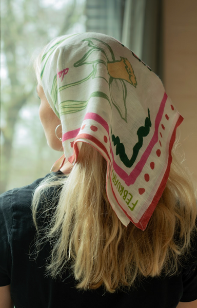 Carnation Scarf