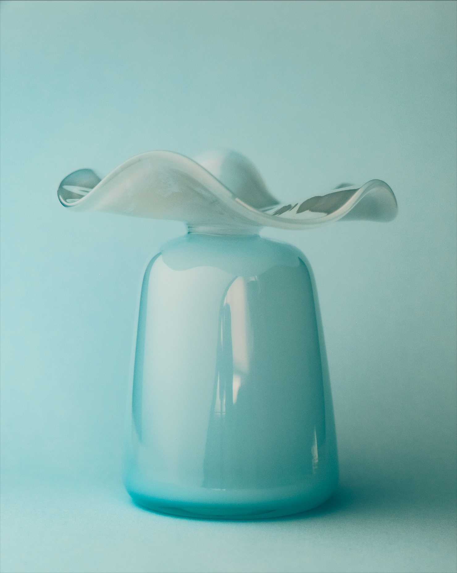 Marla Primrose Medium Handmade Glass Ruffle Bud Vase – Blue – side view