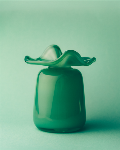 Marla Primrose Medium Handmade Glass Ruffle Bud Vase – Teal – side view
