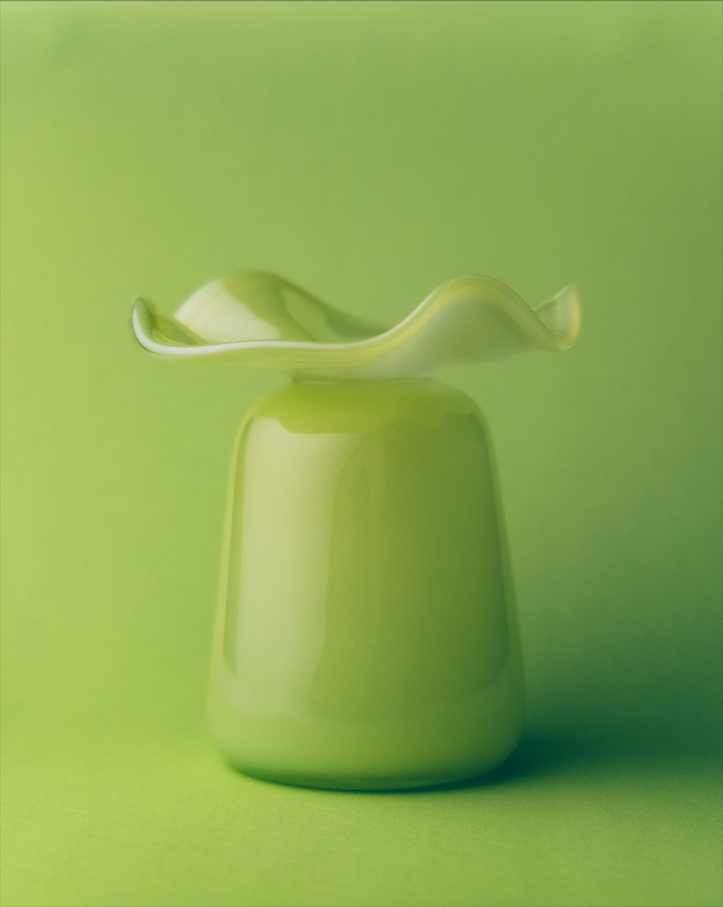 Marla Primrose Medium Handmade Glass Ruffle Bud Vase – Green – side view