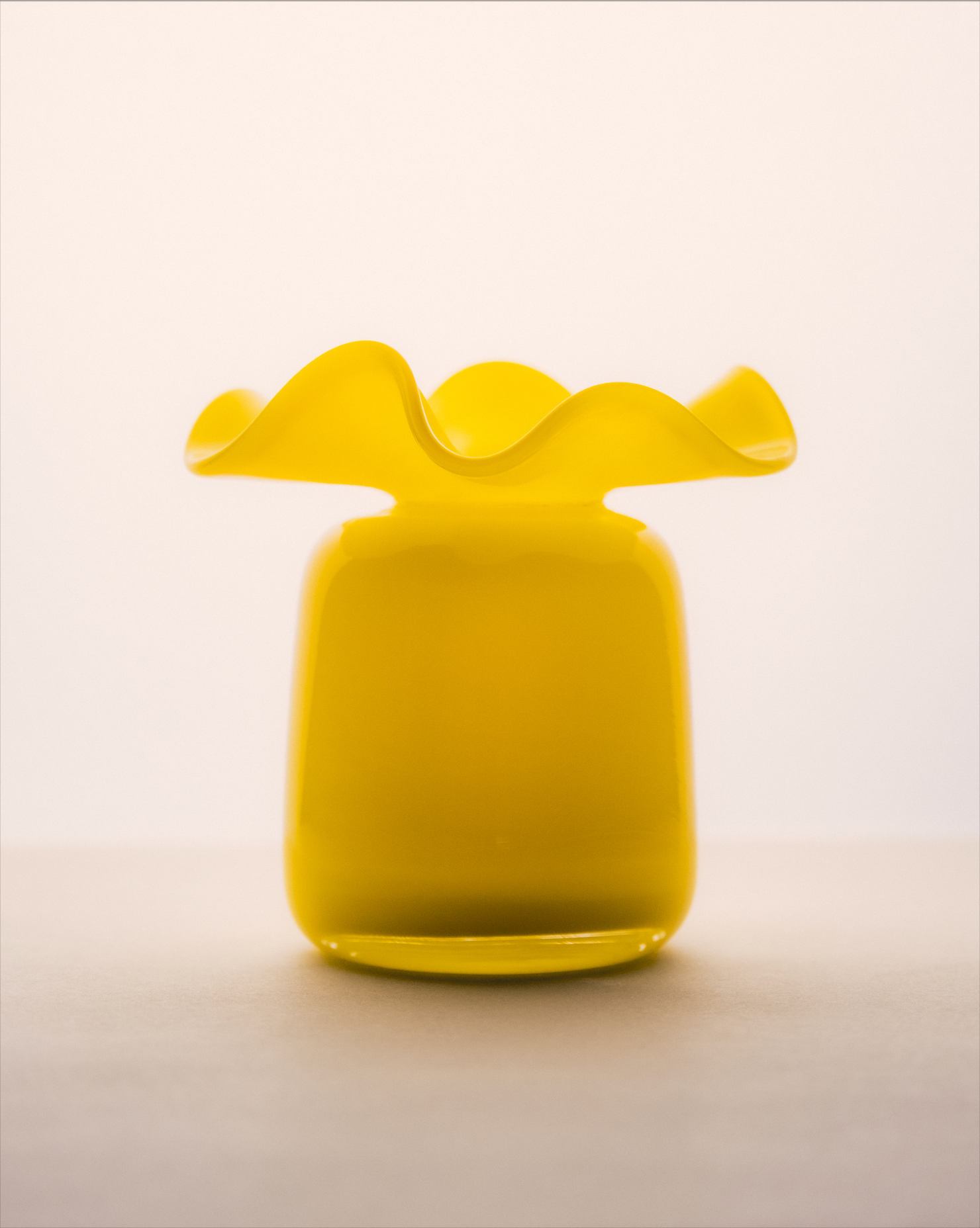 Marla Primrose Medium Handmade Glass Ruffle Bud Vase – Yellow – detail close-up