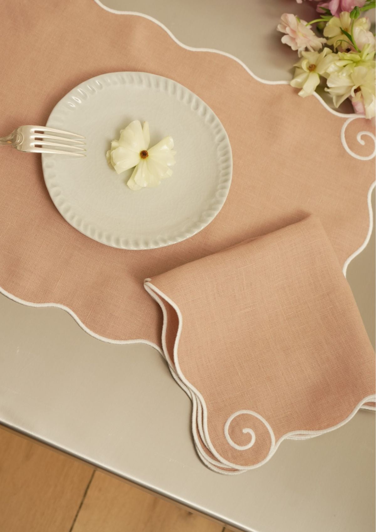 Volute Linen Napkin in Powder Pink & White