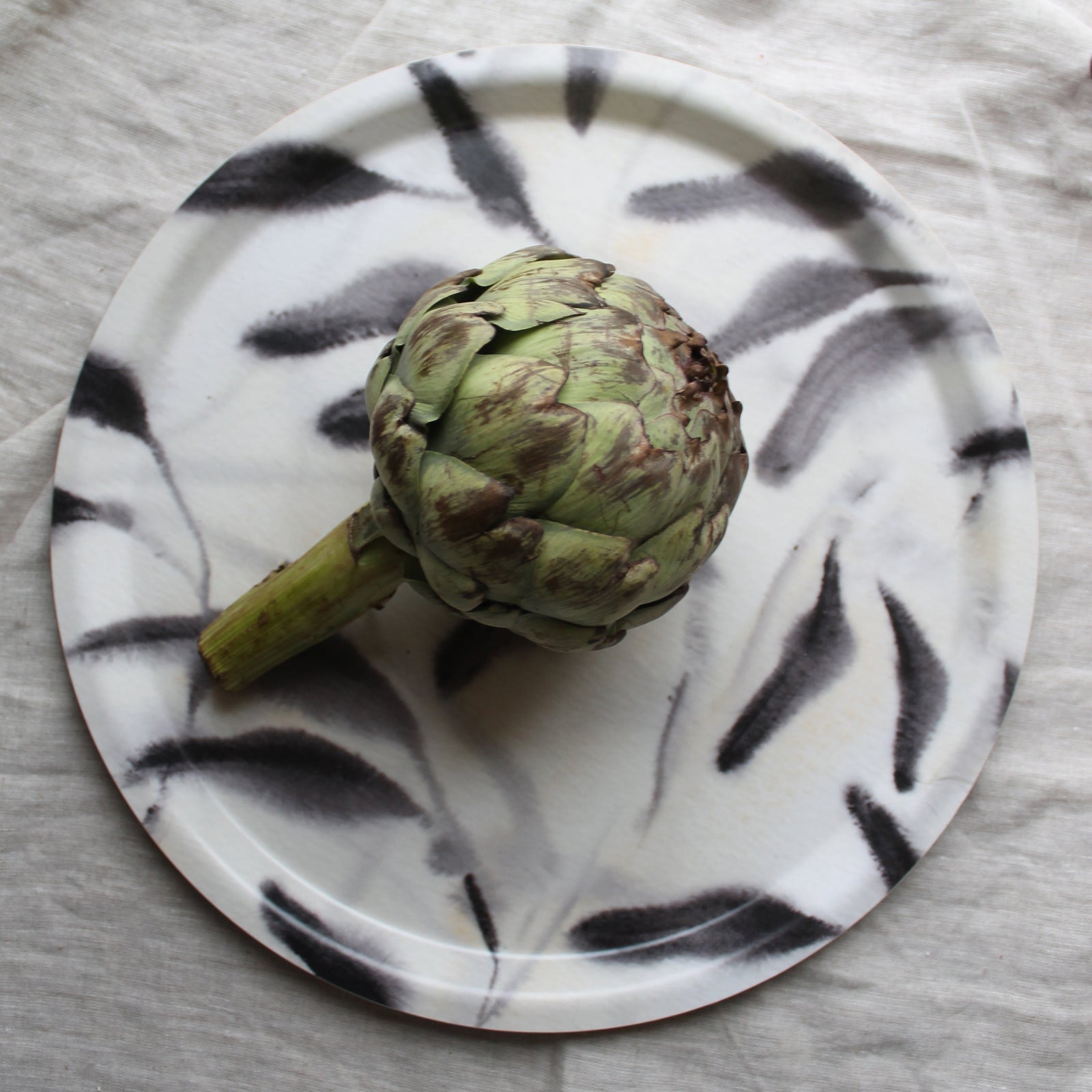 Beige Amongst Round Tray (Medium)