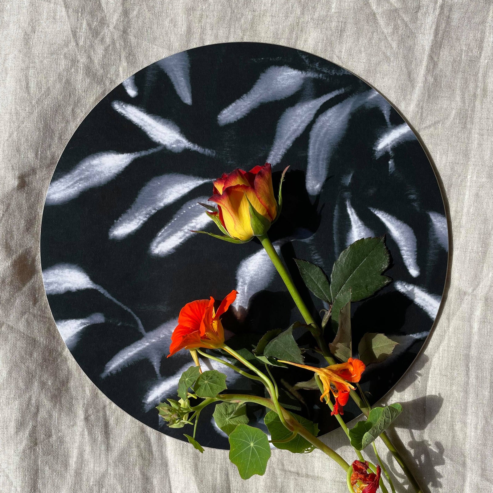 Amongst Round Placemat, Black Navy
