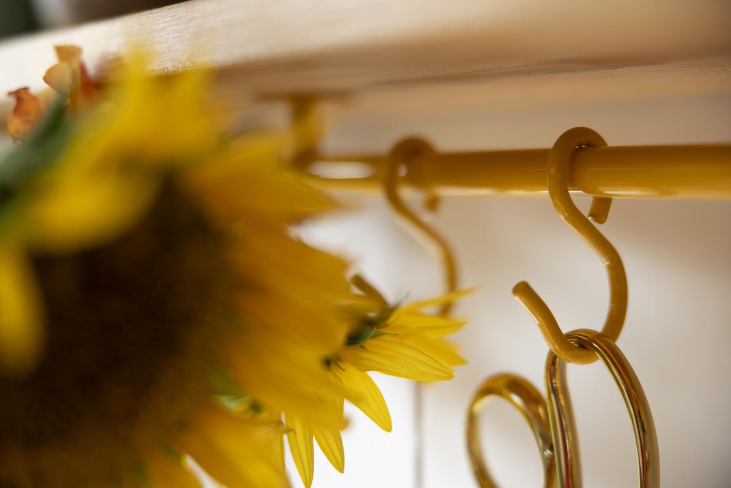 The 80cm Signal Yellow Hanging Rail