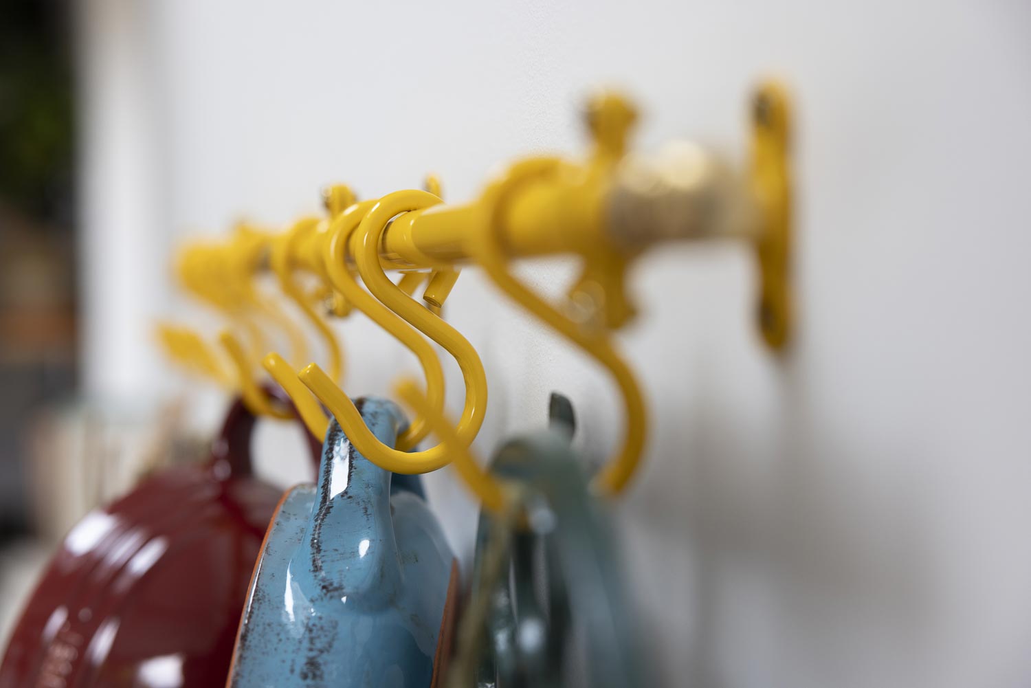 The 80cm Signal Yellow Hanging Rail