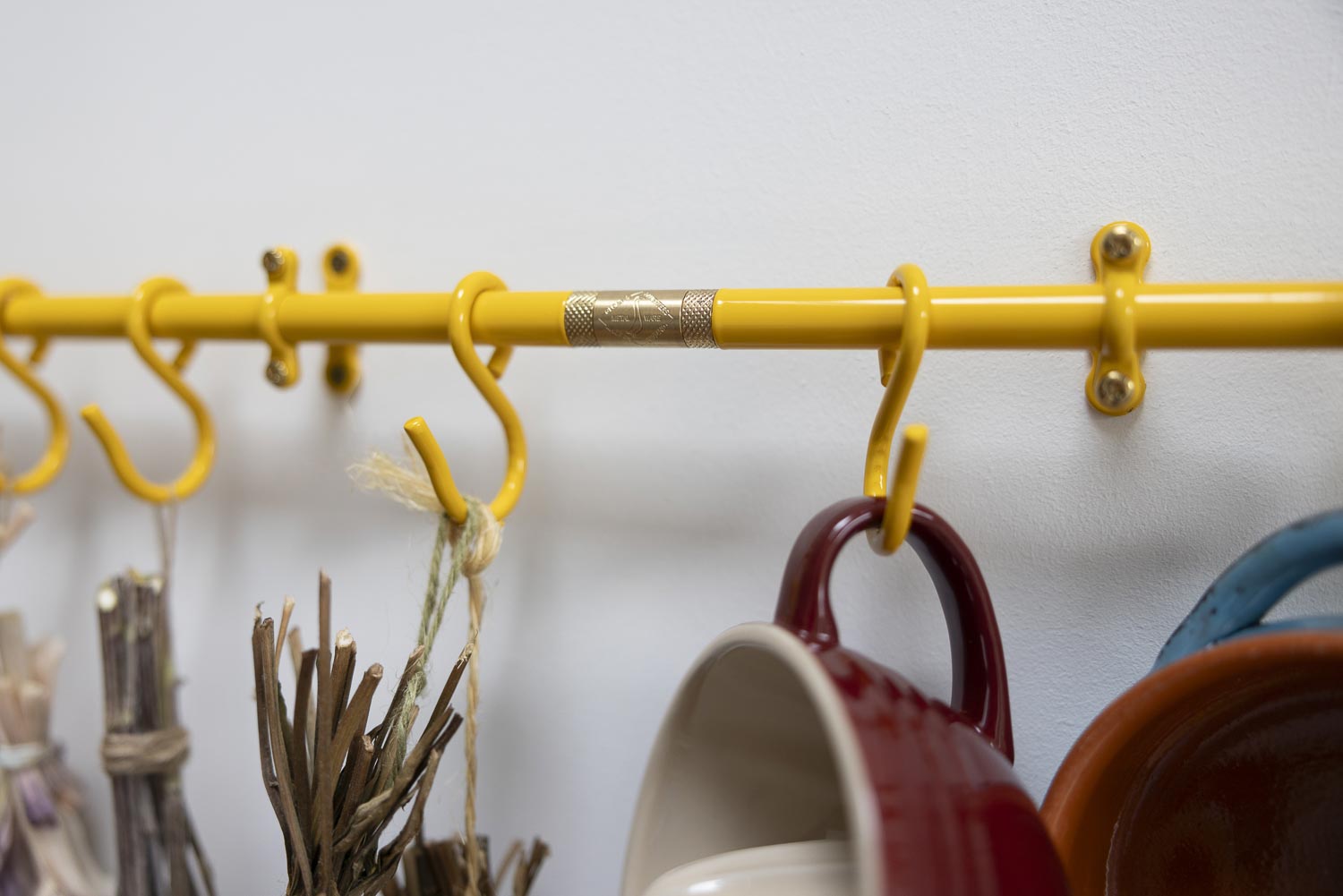 The 80cm Signal Yellow Hanging Rail