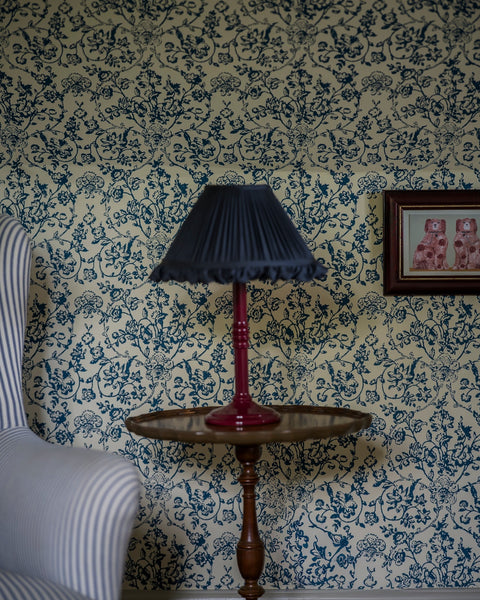 The Small Lacquered Lampstand in Damson