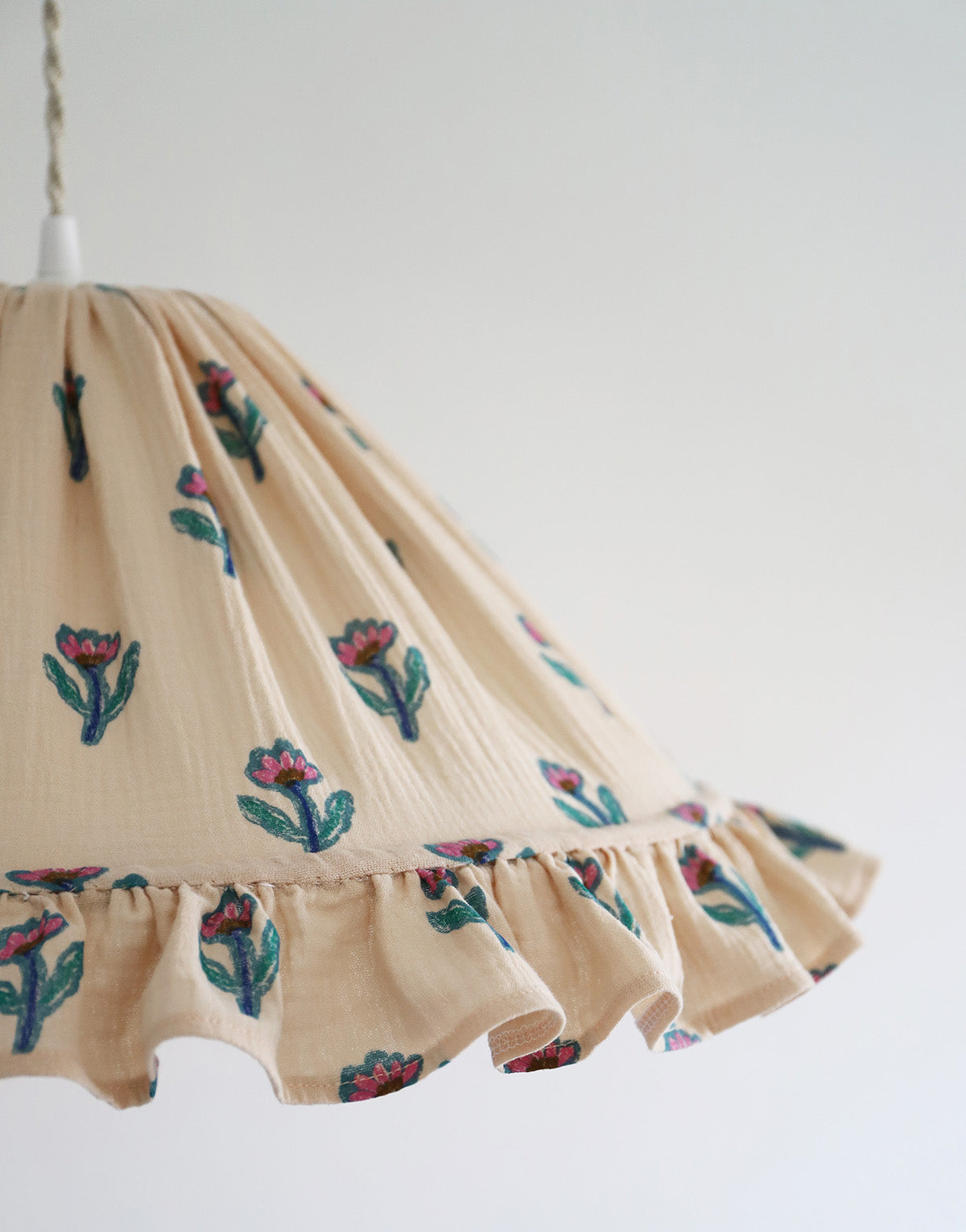 Conical Pendant Light With Ruffle Emilia “Flora”