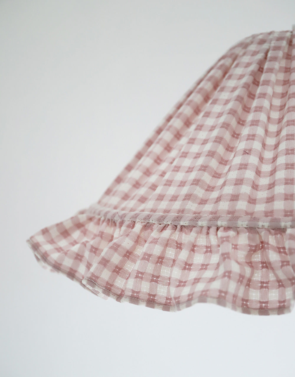 Conical Pendant Light With Ruffle Emilia “Petits Carreaux Rose”