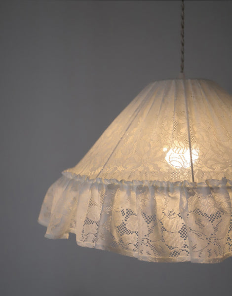 Marie Ernestine Pendant Light – Vintage-Style White Lace