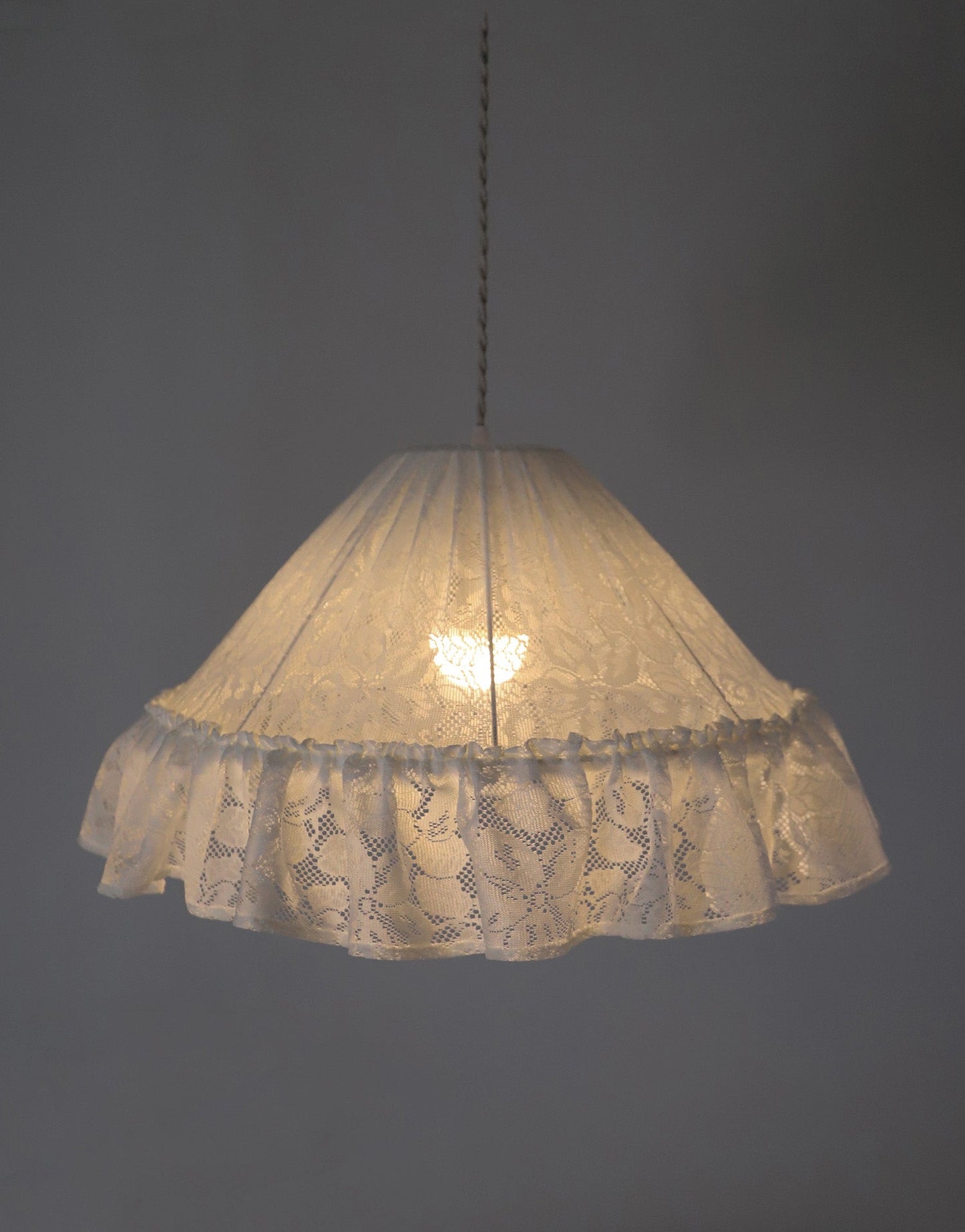 Marie Ernestine Pendant Light – Vintage-Style White Lace