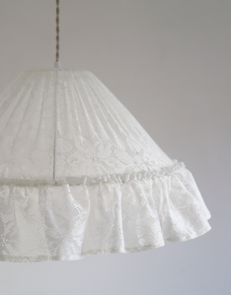 Marie Ernestine Pendant Light – Vintage-Style White Lace