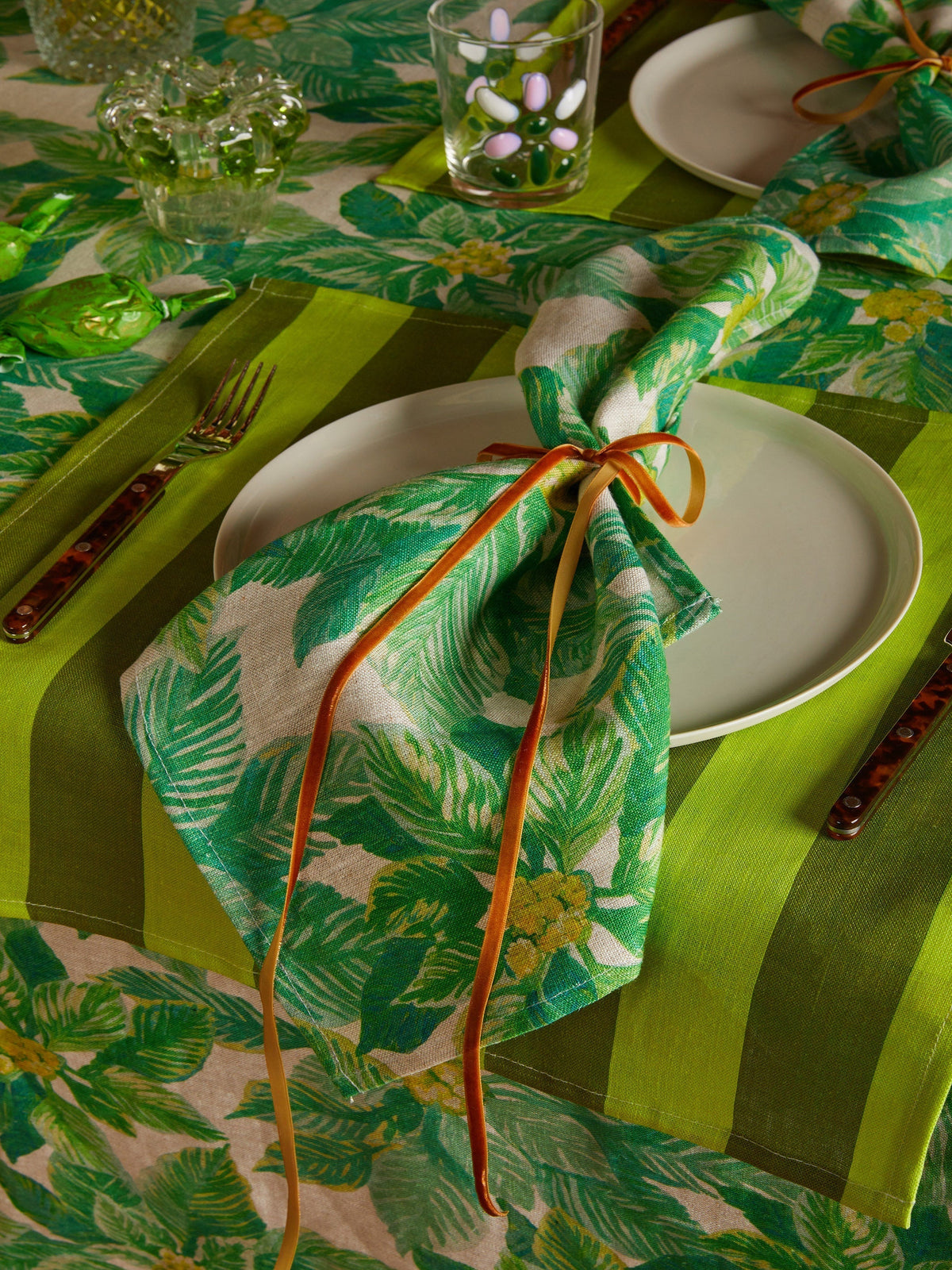 Poinsettia Green Linen Napkins