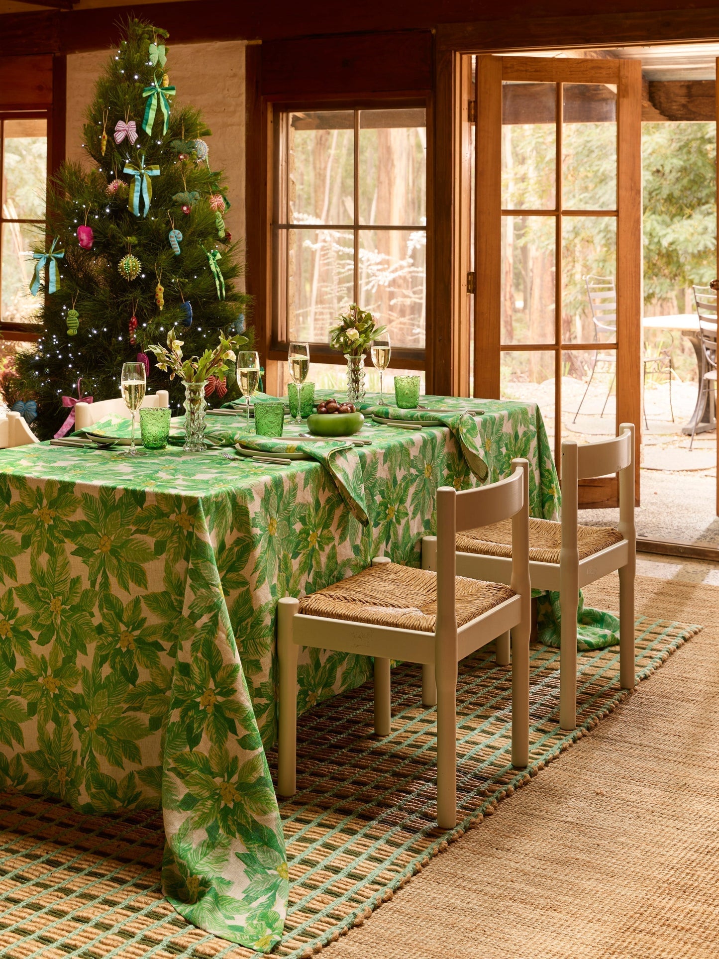 Poinsettia Green Linen Tablecloth