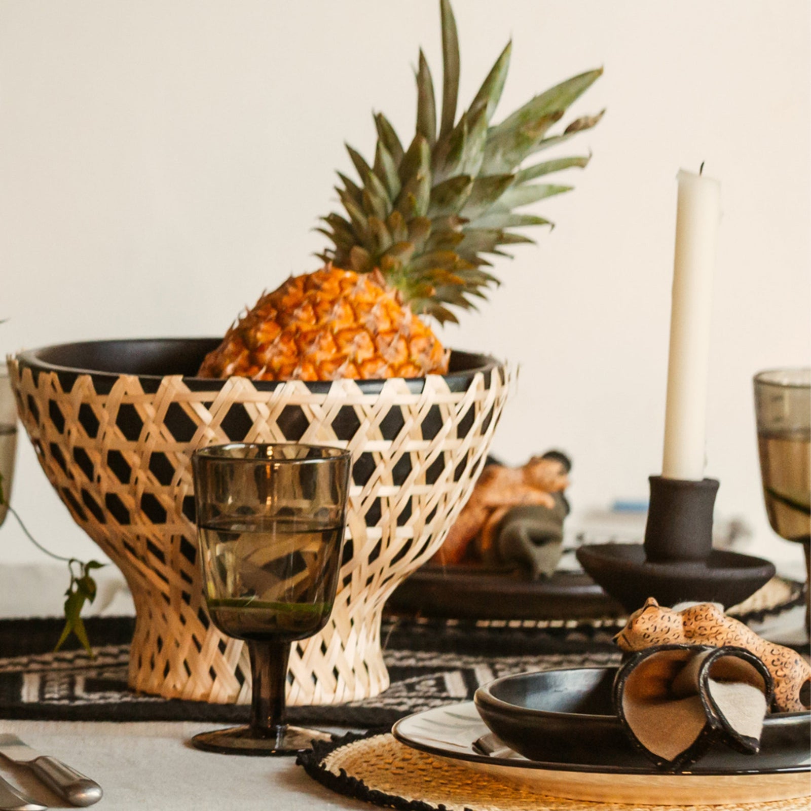 Selva bowl - black clay and woven Tetera palm detail