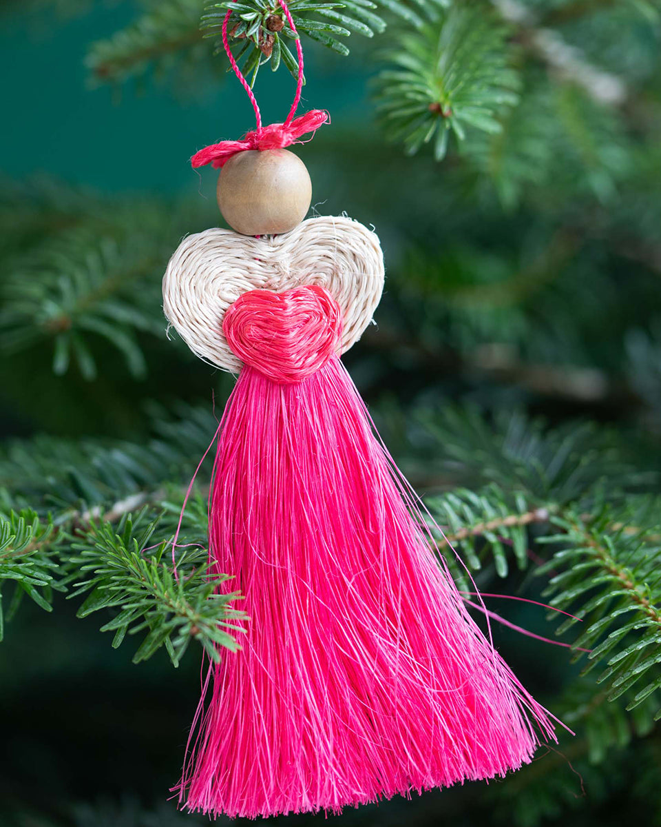 OKHUGOMVANA: Handwoven Pink Love Angel Tree Decoration