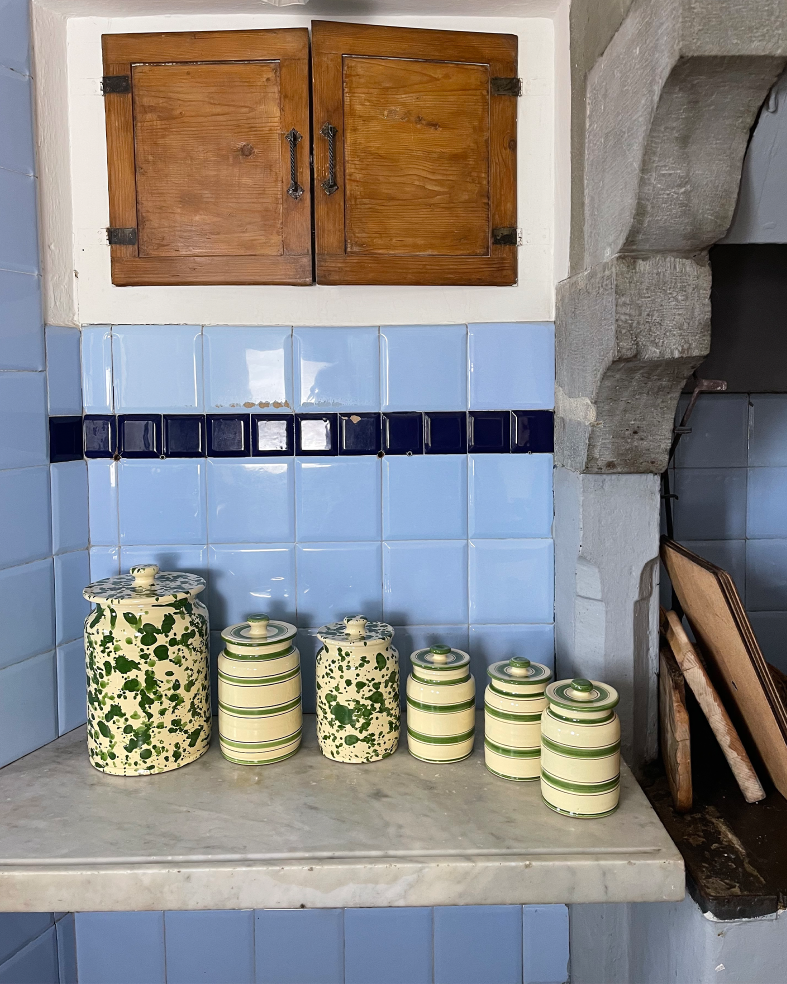 The Classic Italian Style Storage Jar with Lid