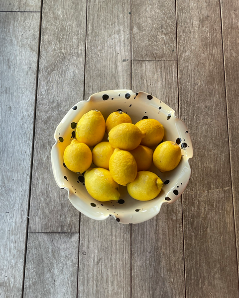 The Curvy Serving Bowl with Stand