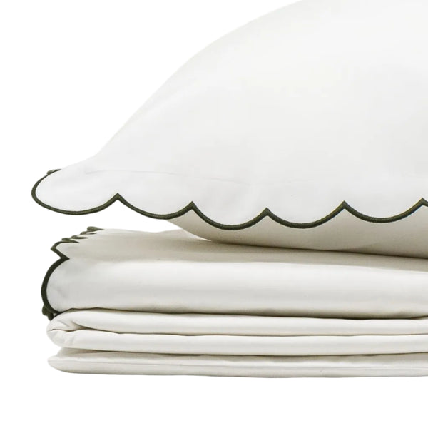 Scalloped Cotton Percale Bedding Set in White & Forest Green