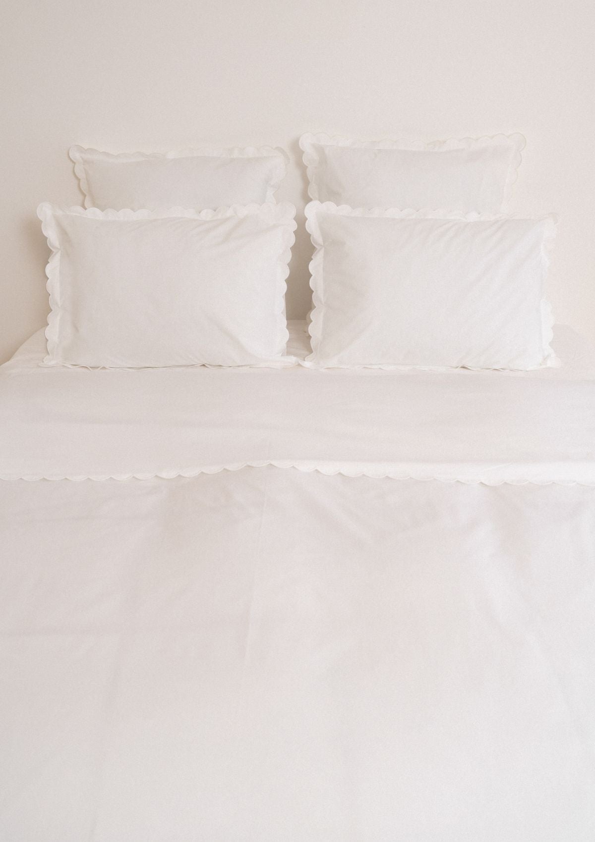 Scalloped Cotton Percale Duvet Cover in White