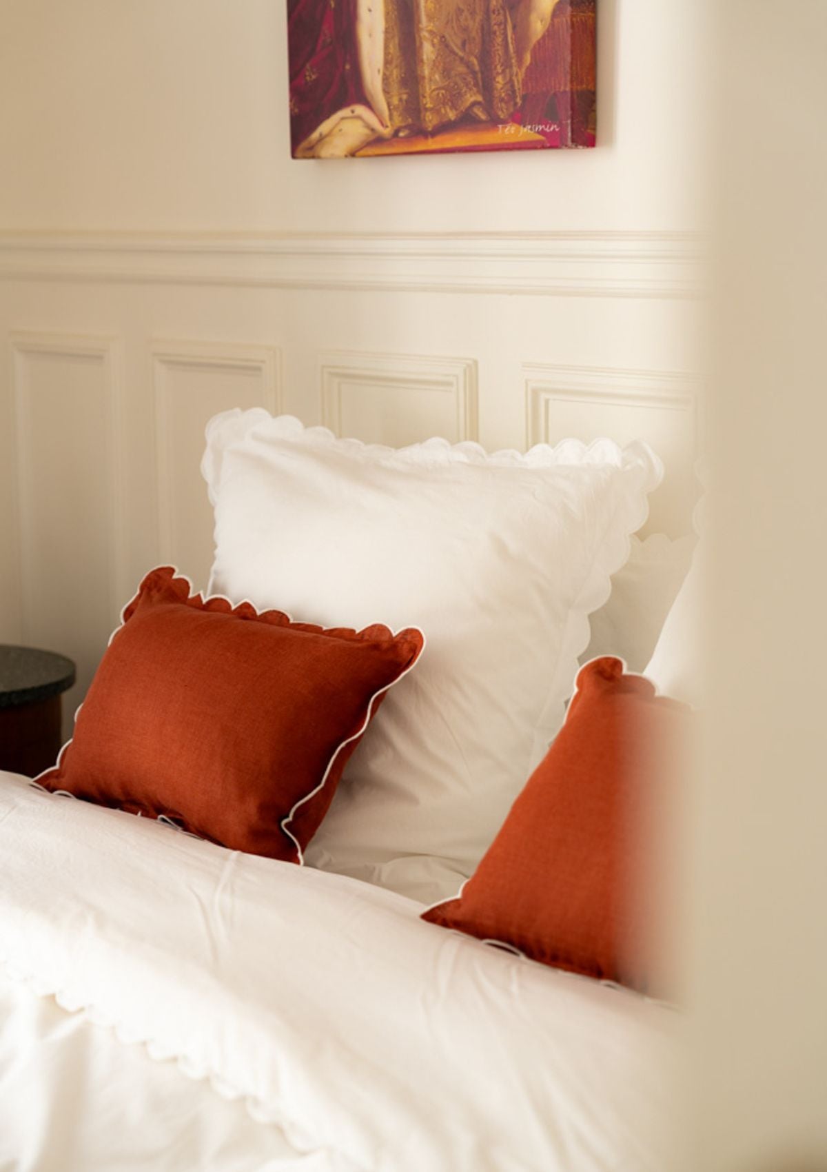 Scalloped Rectangular Linen Cushion in Terracotta & White
