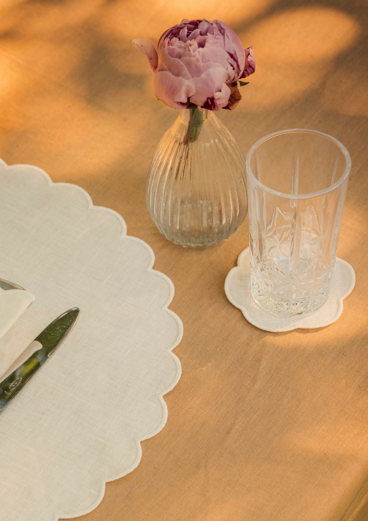 The White Linen Scalloped Coasters (Set of 4)