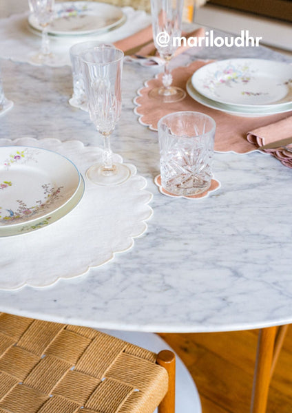 The White Linen Scalloped Round Placemats (Set of 2)