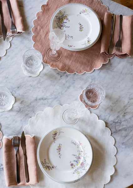 The Blushed pink and White linen scalloped round placemats (set of 2)