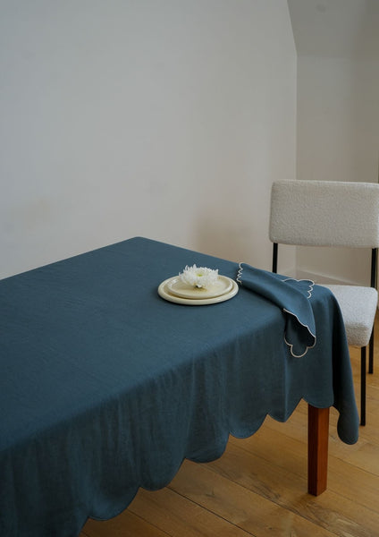 Scalloped Linen Tablecloth in Peacock Blue