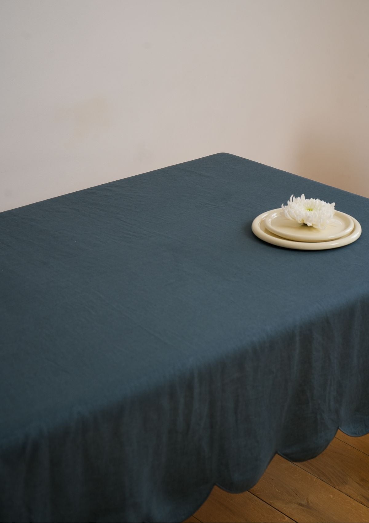 Scalloped Linen Tablecloth in Peacock Blue