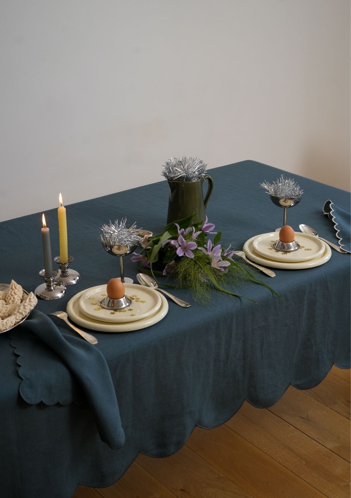Scalloped Linen Tablecloth in Peacock Blue