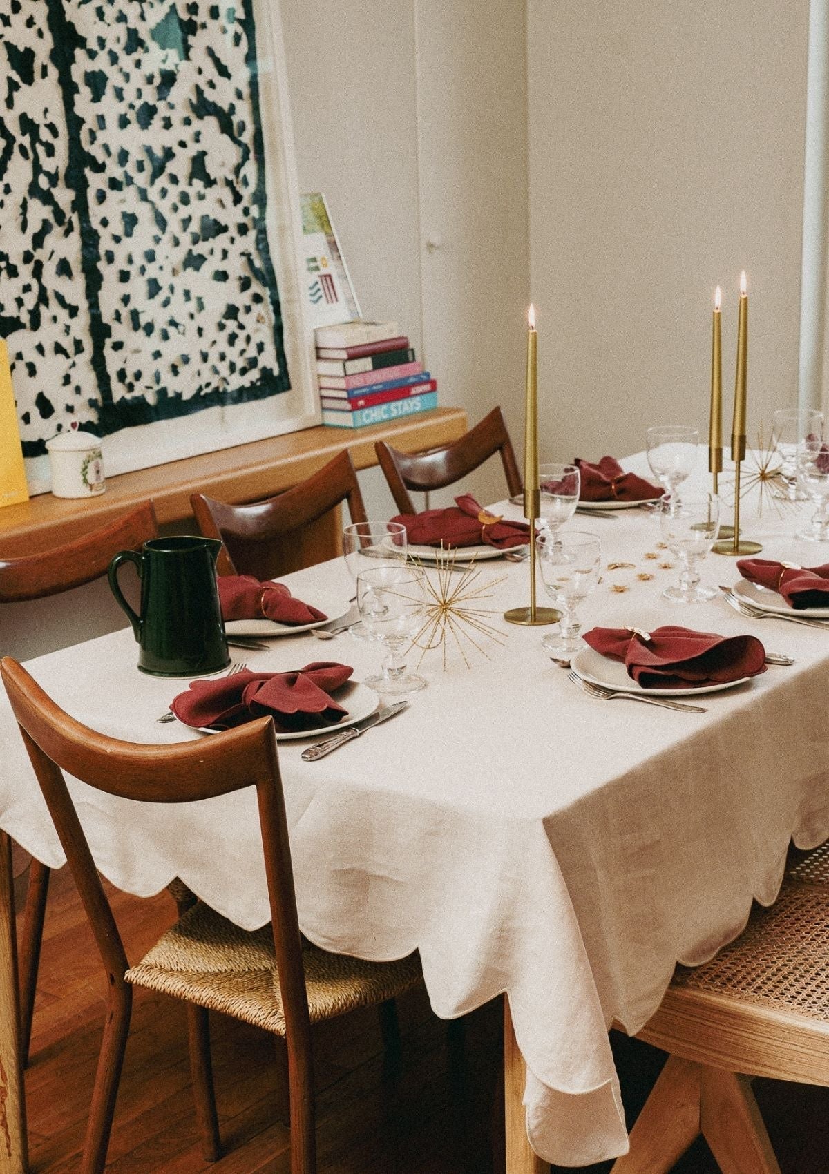 Scalloped Linen Tablecloth in Ivory
