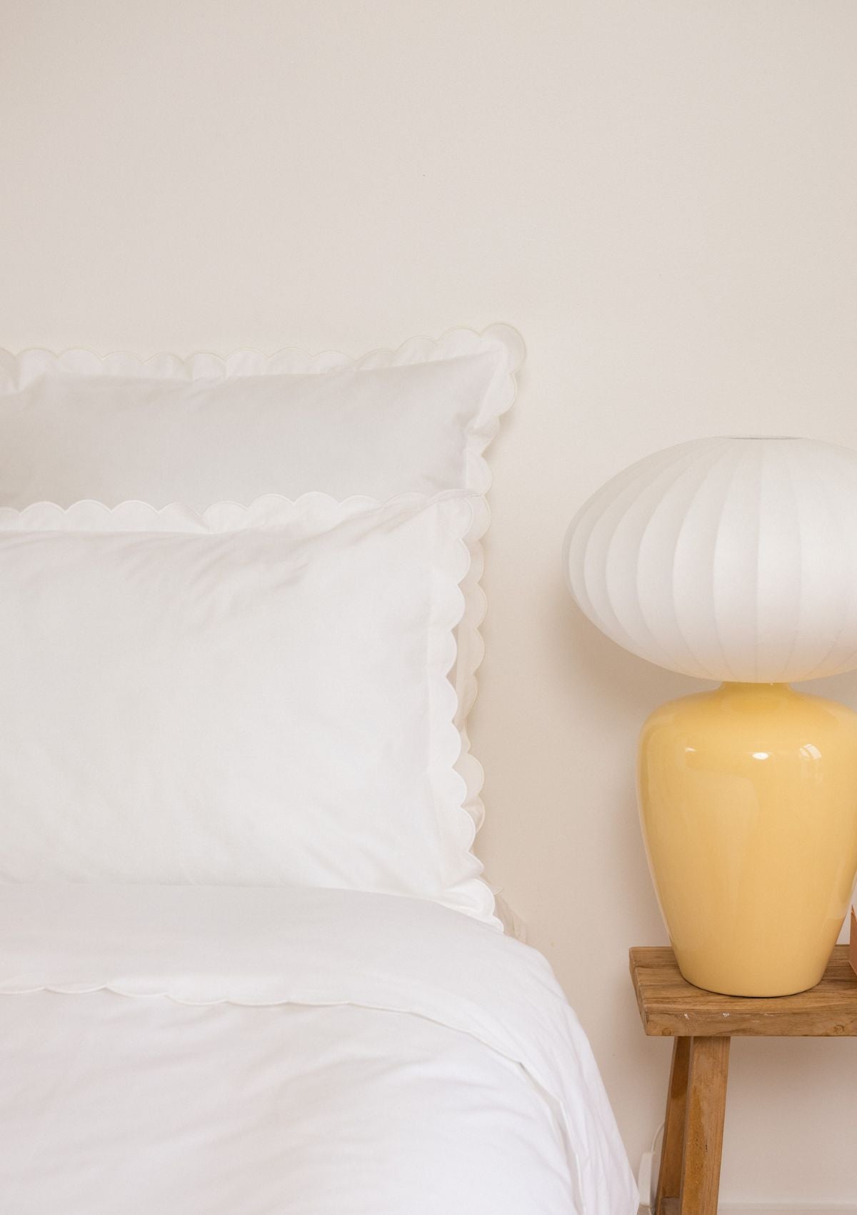 The Scalloped Pillowcases in White Cotton Percale (Set of 2)