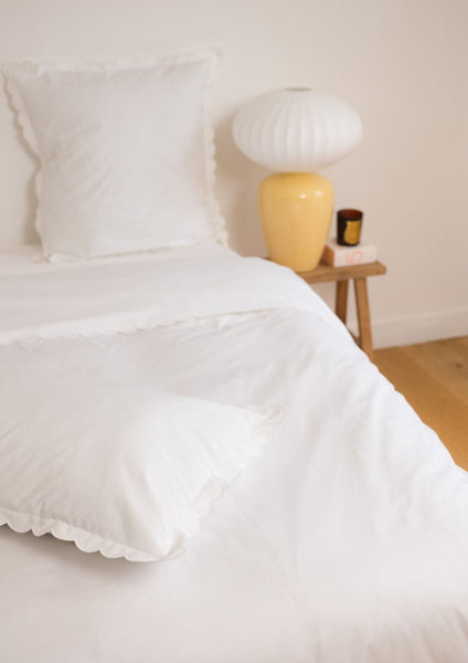 Scalloped Cotton Percale Bedding Set in White