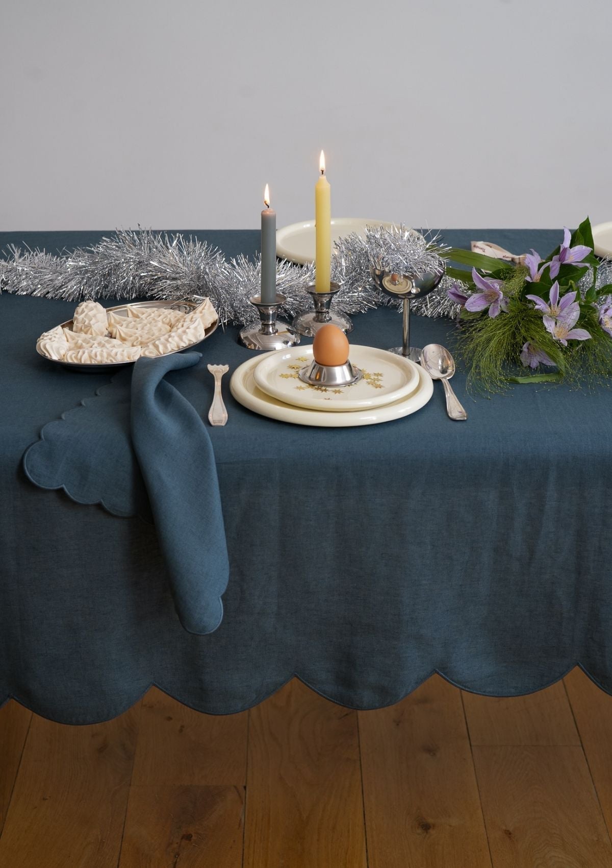 Scalloped Linen Napkins in Peacock Blue