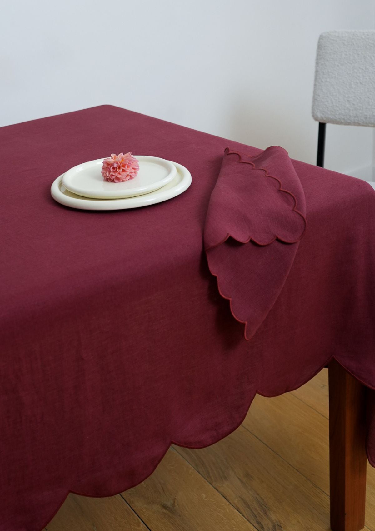 The Burgundy Scalloped Linen Napkins