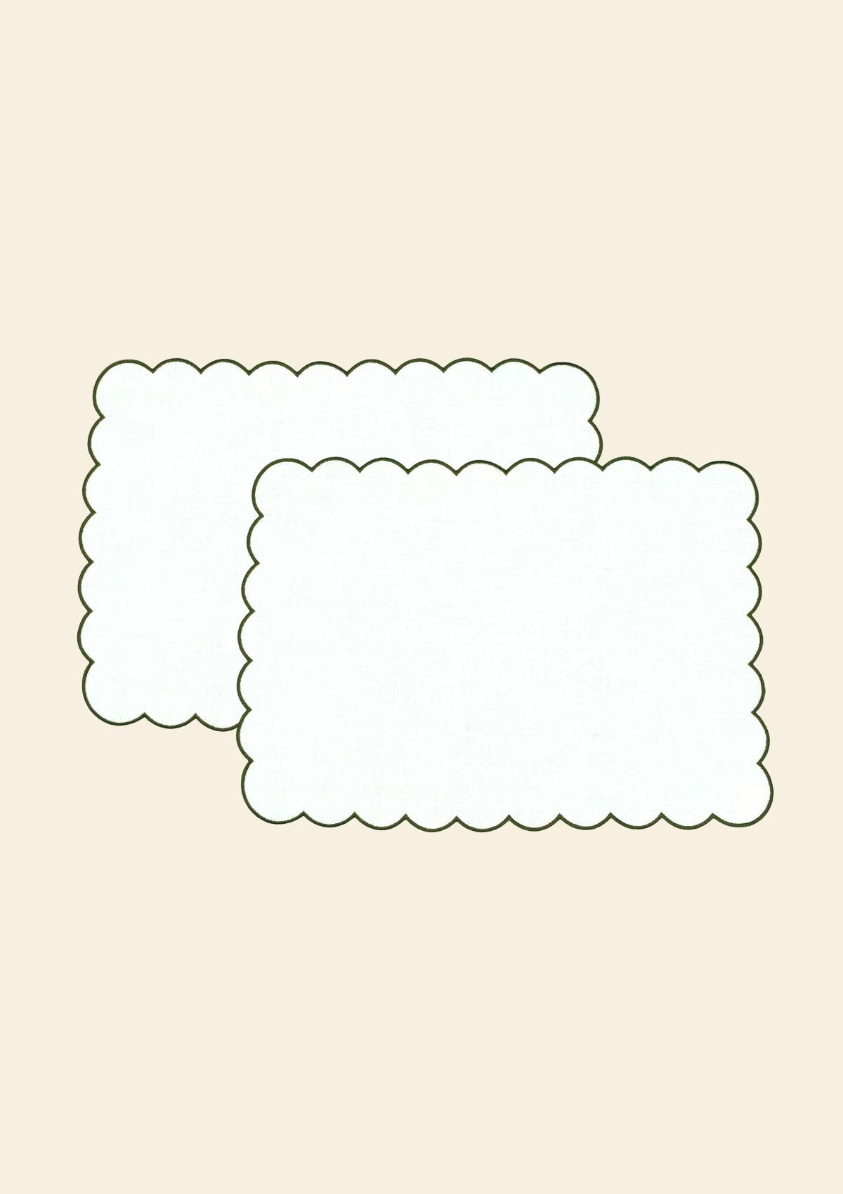 The White and Forest Green Linen Scalloped Rectangular Placemats (Set of 2)
