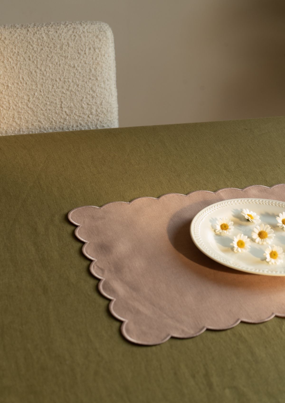 The Blushed Pink Linen Scalloped Rectangular Placemats (Set of 2)
