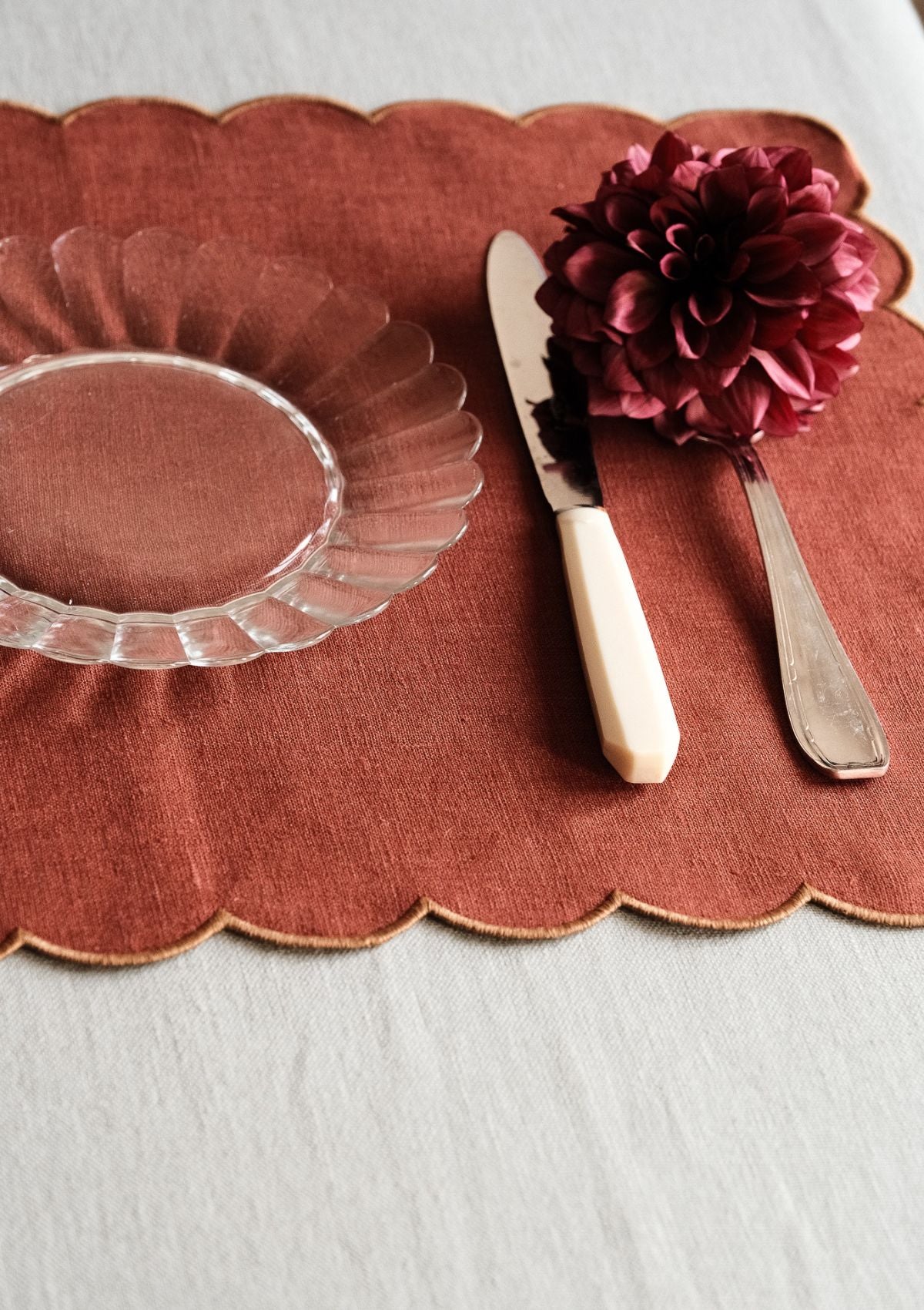 The Red and Yellow Ochre Linen Scalloped Rectangular Placemats (Set of 2)