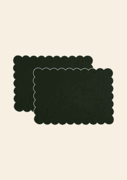 The Forest Green and White Linen Scalloped Rectangular Placemats (Set of 2)