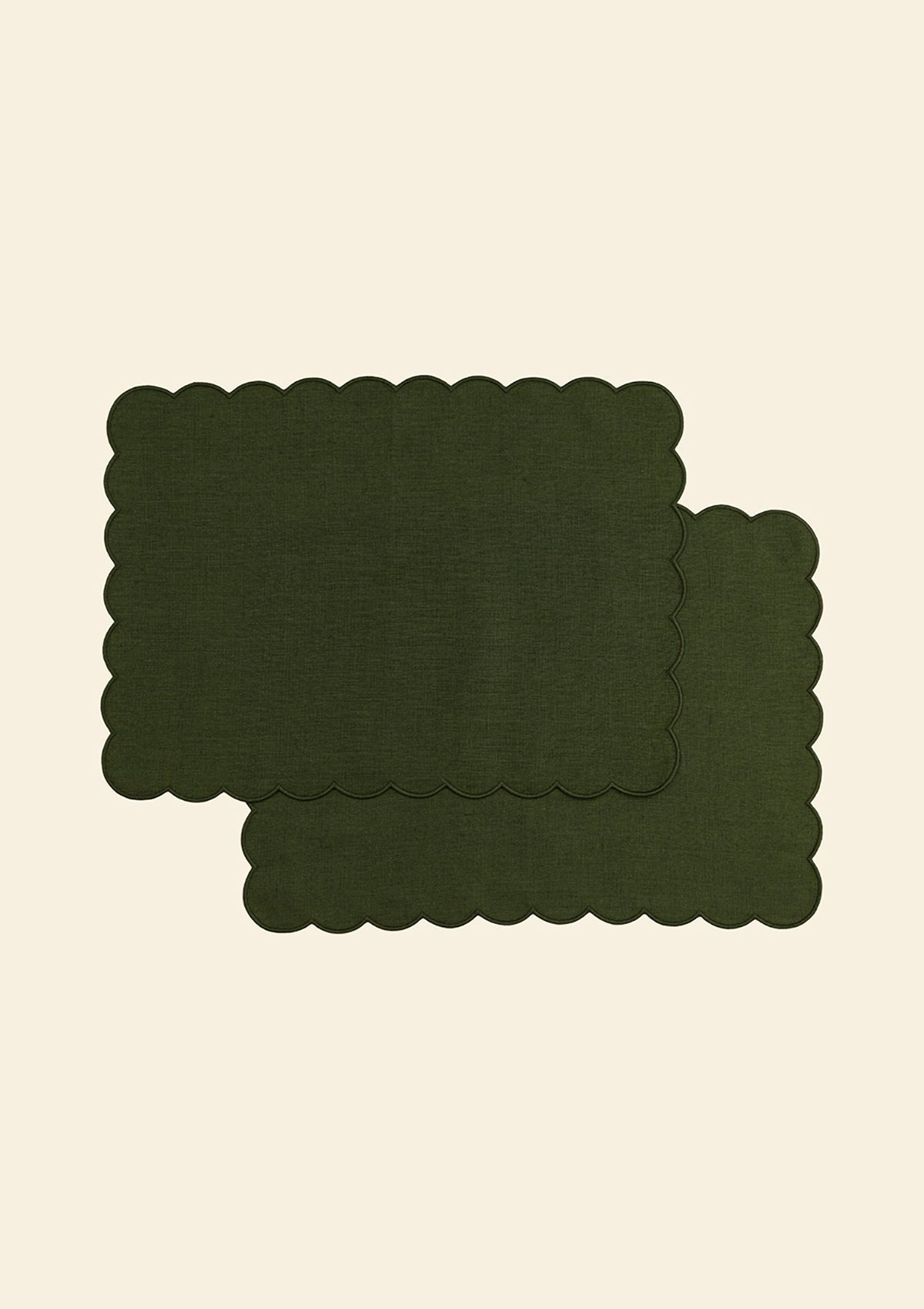The Forest Green Linen Scalloped Rectangular Placemats (Set of 2)